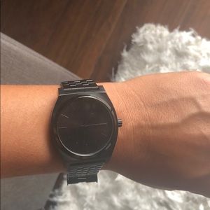 Nixon time teller watch